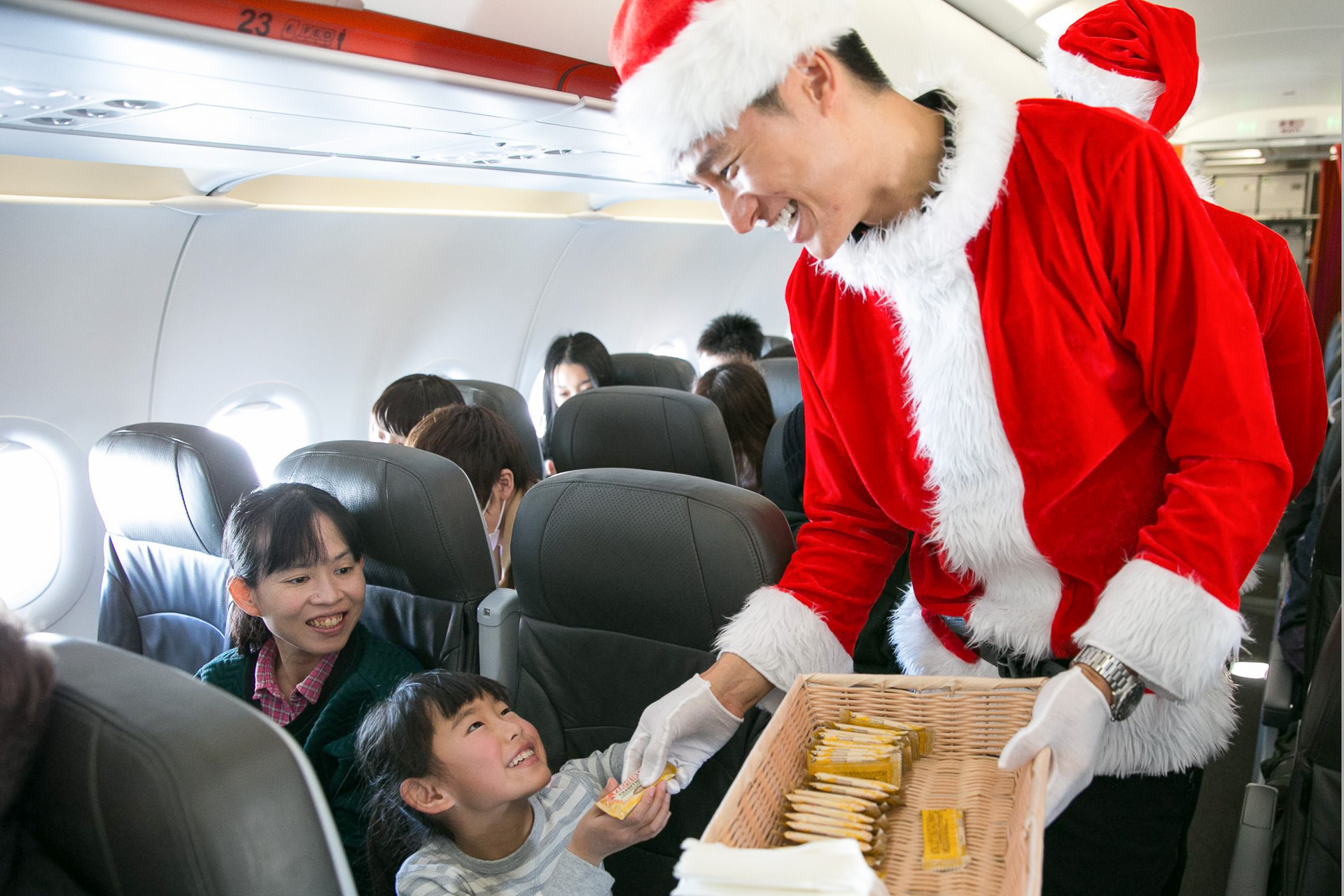 クリスマス那覇⇒関西空港往復1名ジェットスター クリスマス那覇⇒関西空港往復1名ジェットスター