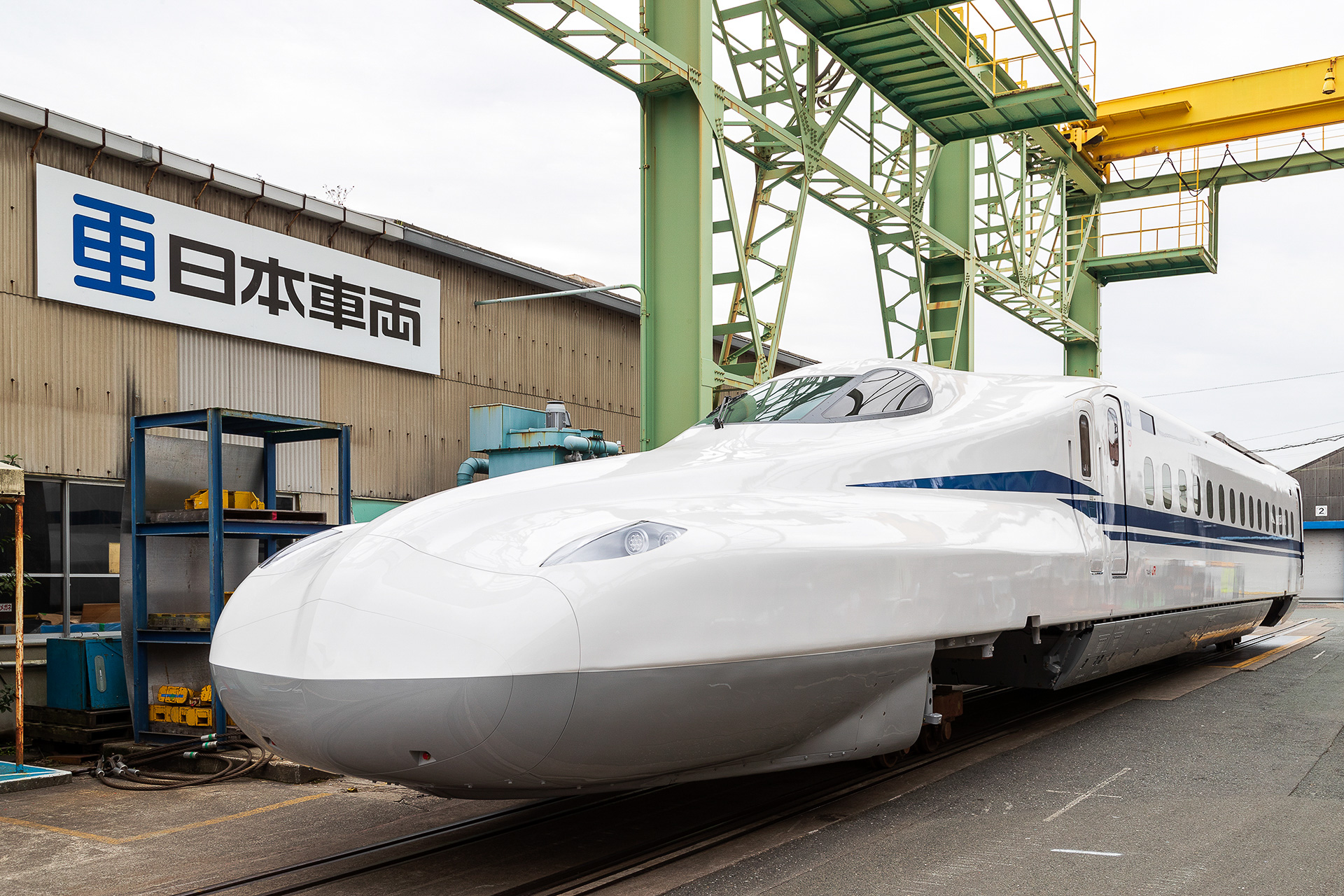 JR東海、新幹線「N700S」量産車第一編成の搬出作業を公開 7月1日営業