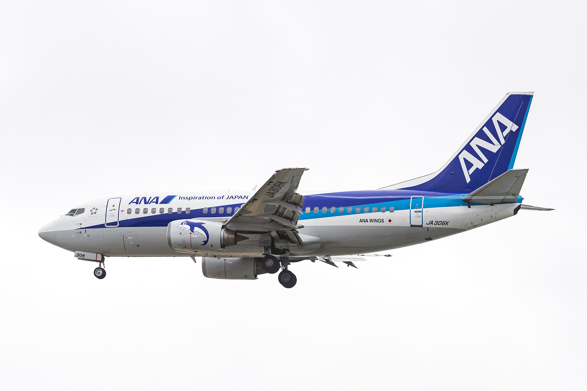 Ana ボーイング 737 500 スーパードルフィン を6月14日退役 福岡空港でラストフライトセレモニー トラベル Watch