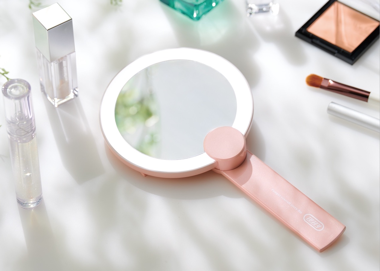 LEDライトつきコンパクトミラー「Toffy beauty LED ハンディ＆スタンド