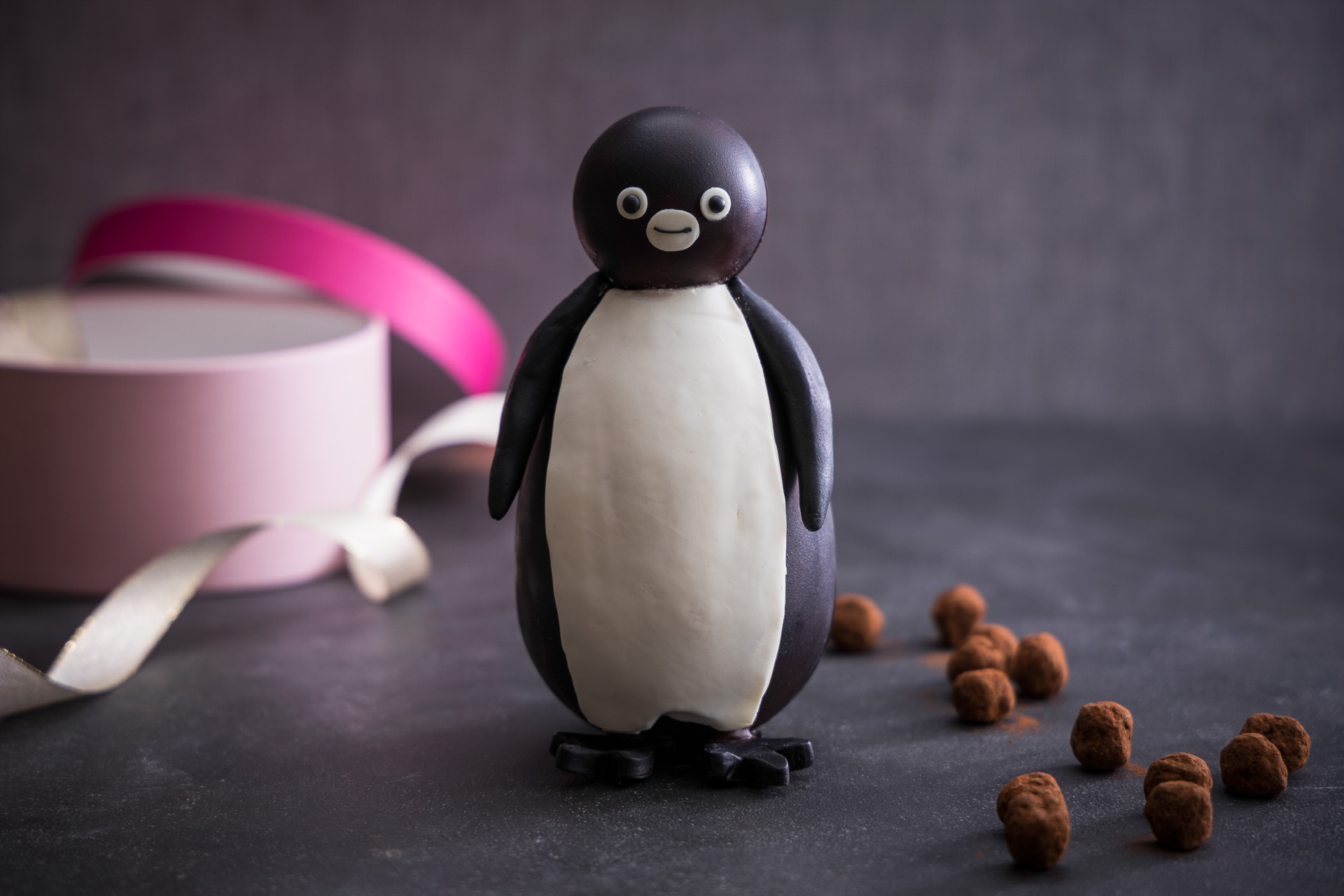 Suicaのペンギン のチョコレートとバレンタインケーキを発売 トラベル Watch