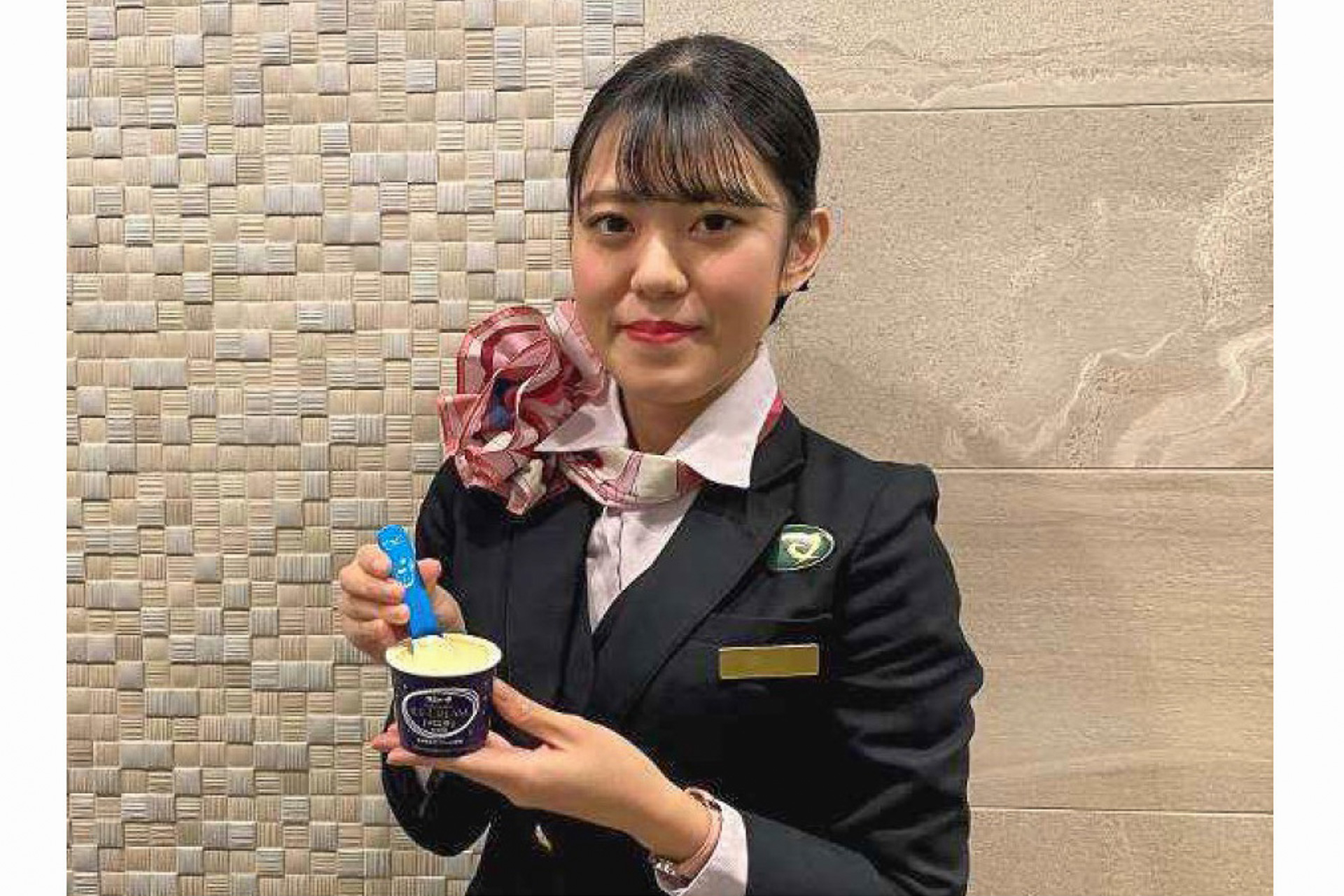 東海道新幹線「シンカンセンスゴイカタイアイス」専用スプーン。「原則