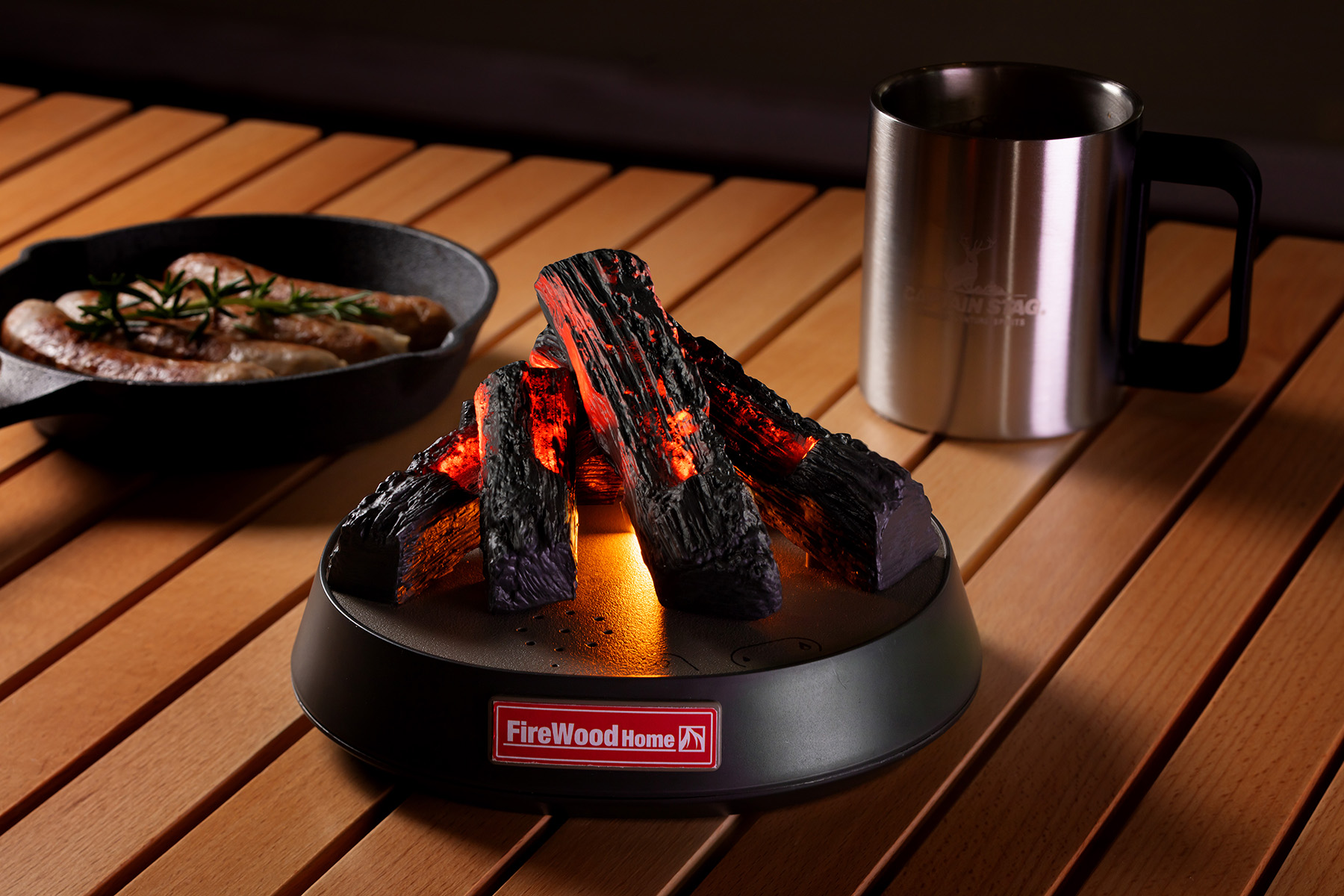 タカラトミー、たき火ガジェット「FireWood Home」。本格的なたき火の雰囲気を演出 - トラベル Watch
