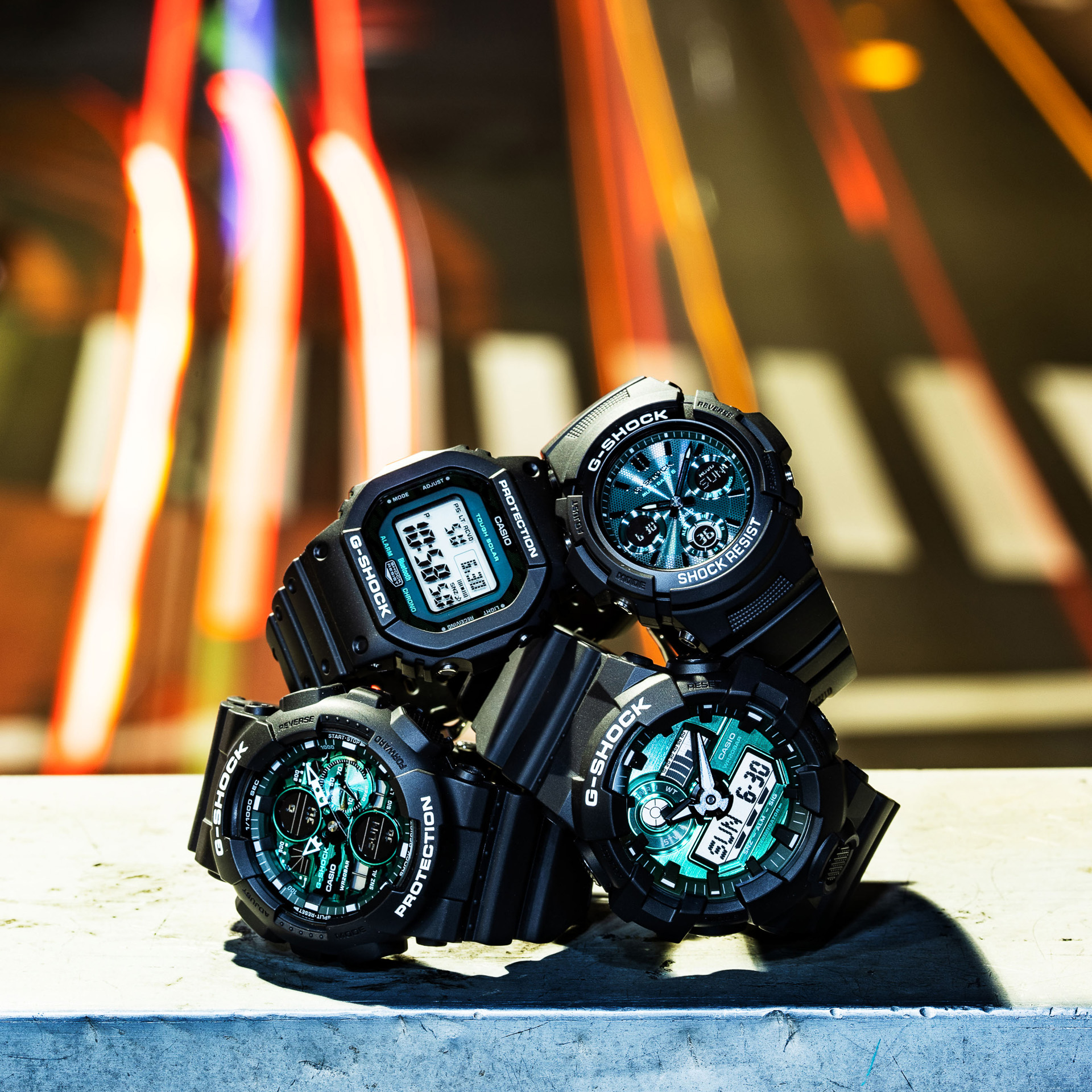 G-SHOCK定番モデルに黒×緑の新色。角形GW-B5600や電波ソーラーAWG