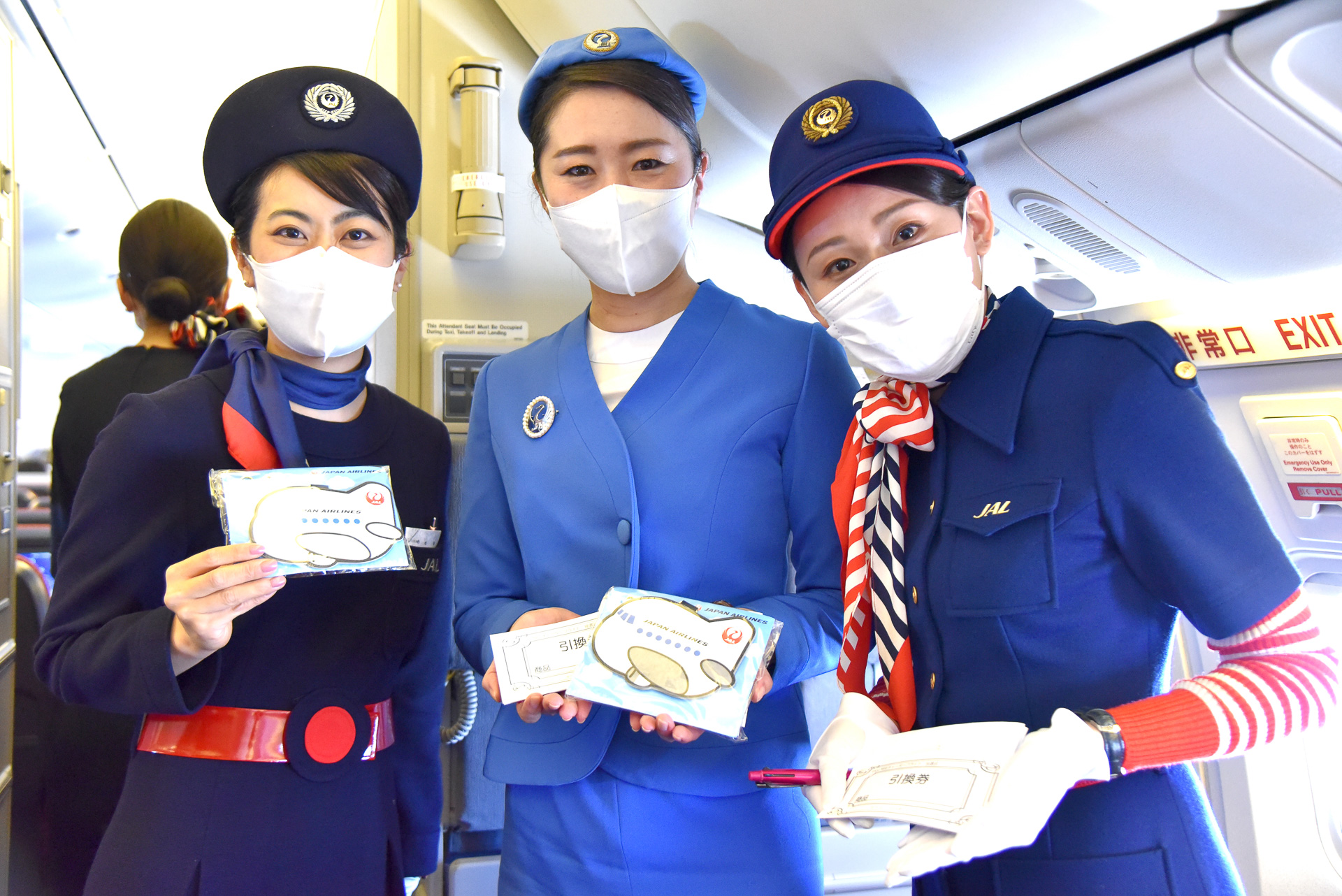 JALがファン目線のチャーターフライト実施！ 国際線機内食＆お土産に