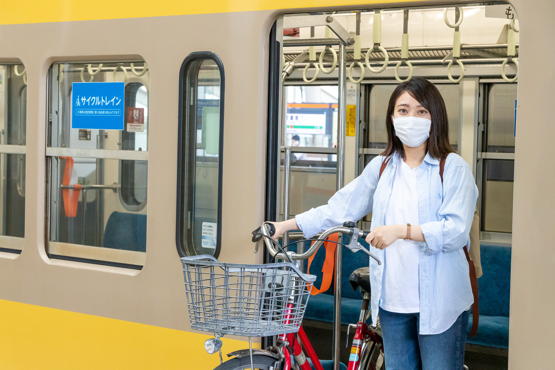 折りたたみ/分解不要、自転車と一緒に電車に乗れる「西武多摩川線 