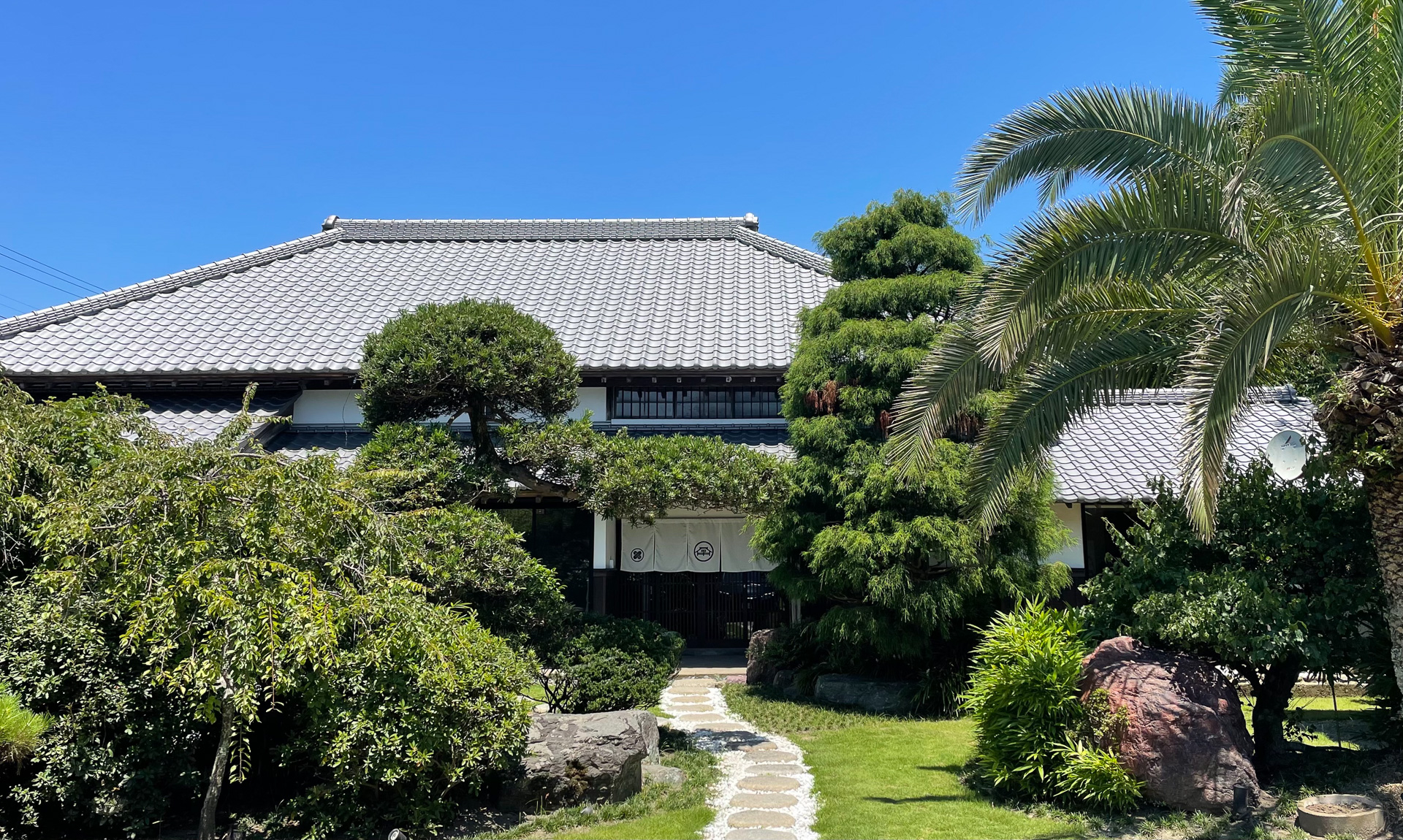 千葉 いすみ市に1棟貸し旅館 庄屋の里 古民家たなか 開業 庭園や露天を備える1000坪 トラベル Watch