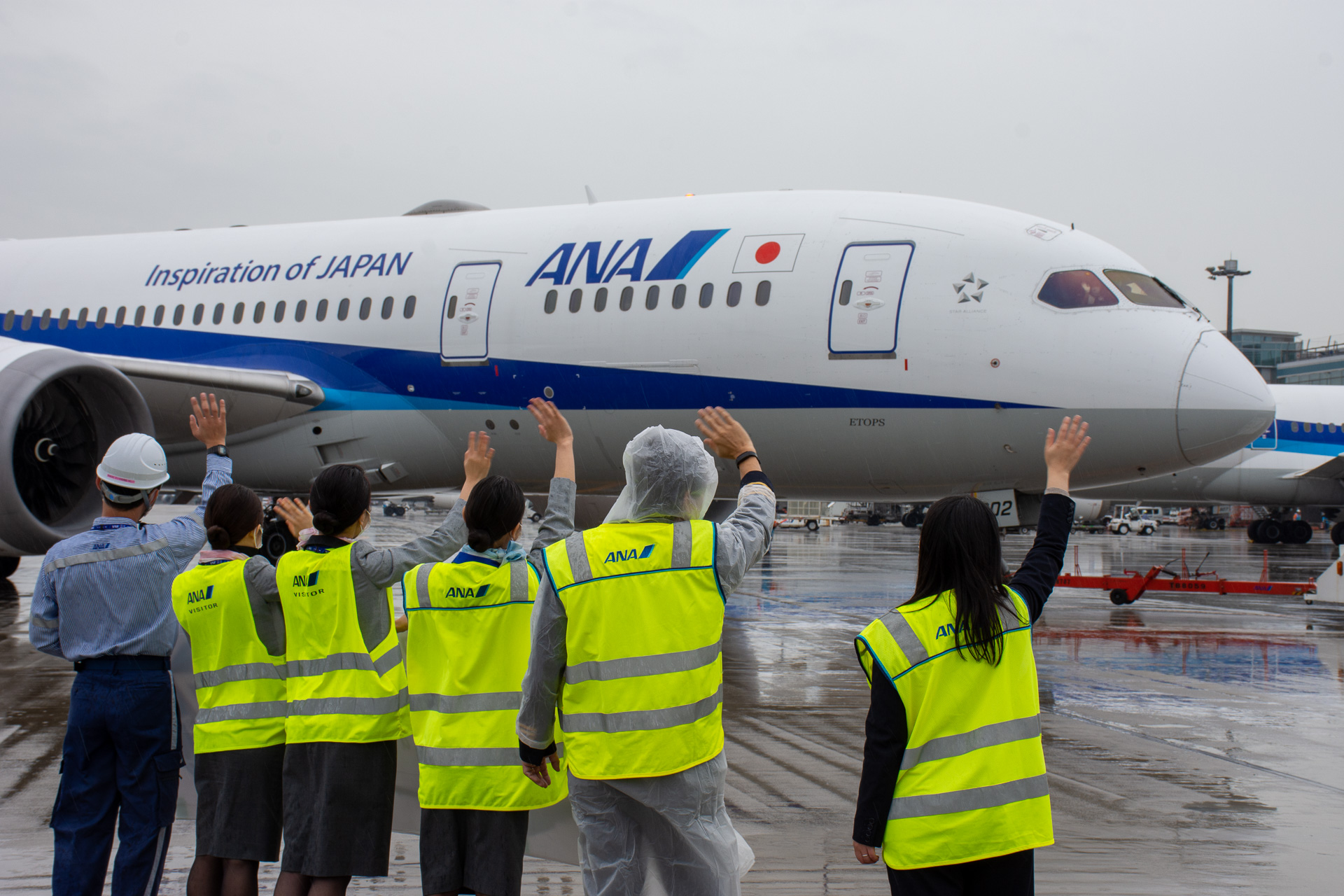 ANA、787-8就航10周年！ 羽田～岡山/広島で初号機と2号機が記念 ...