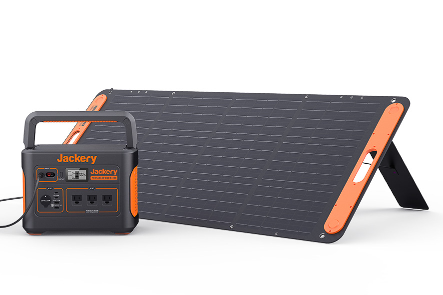 Jackery、四つ折りソーラーパネル「SolarSaga 100S」。期間限定7000円