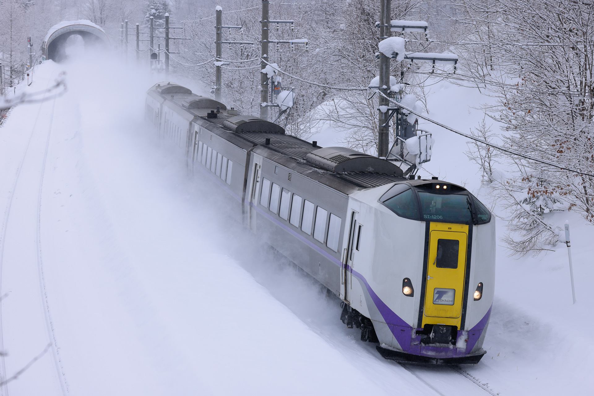 電車はなぜ雪で止まる 意外と知らない鉄道の雪害と対策の数々 トラベル Watch