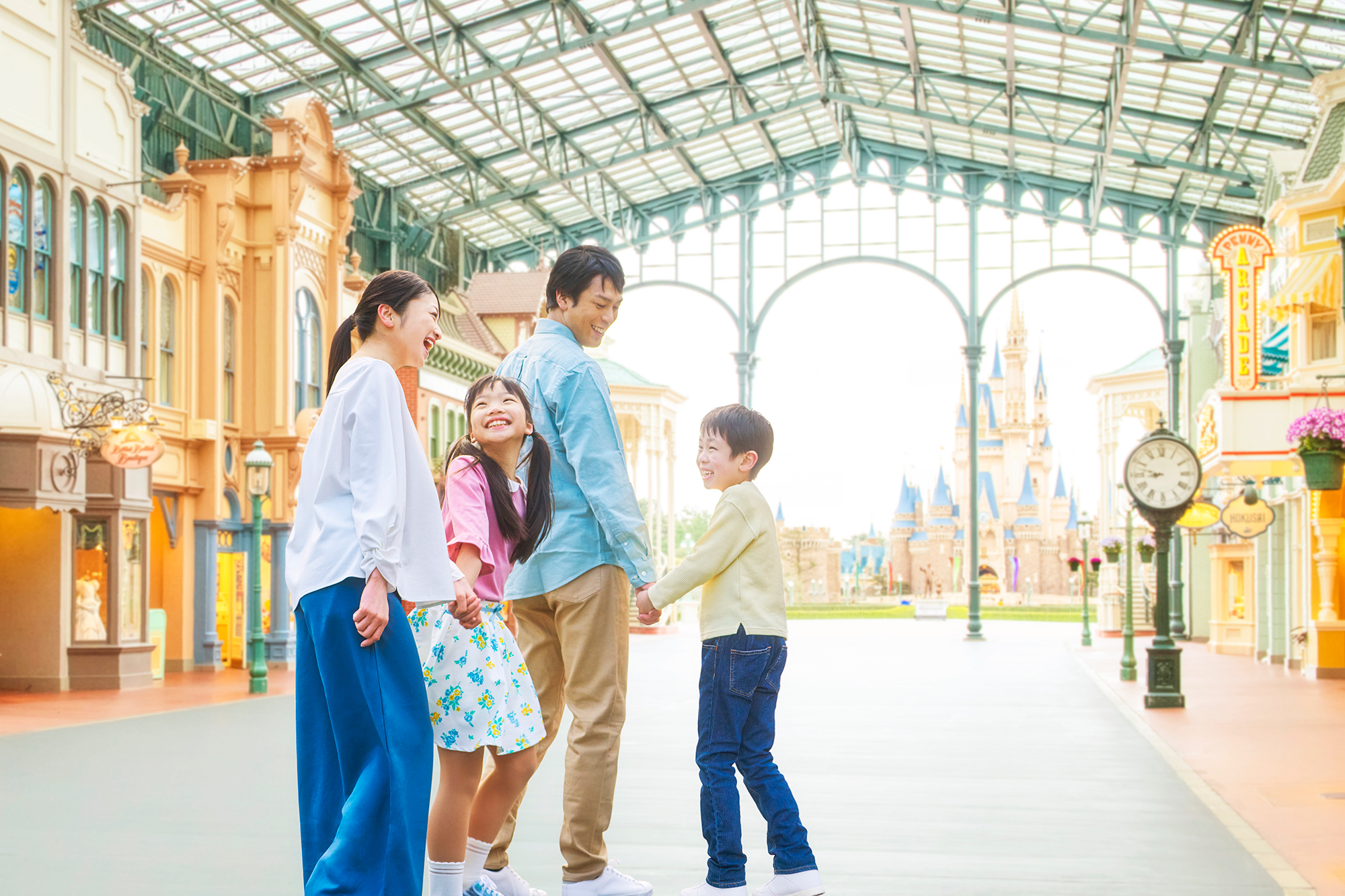 ディズニーホテル 新たな宿泊者特典として一足早く入園を開始できる ハッピーエントリー トラベル Watch