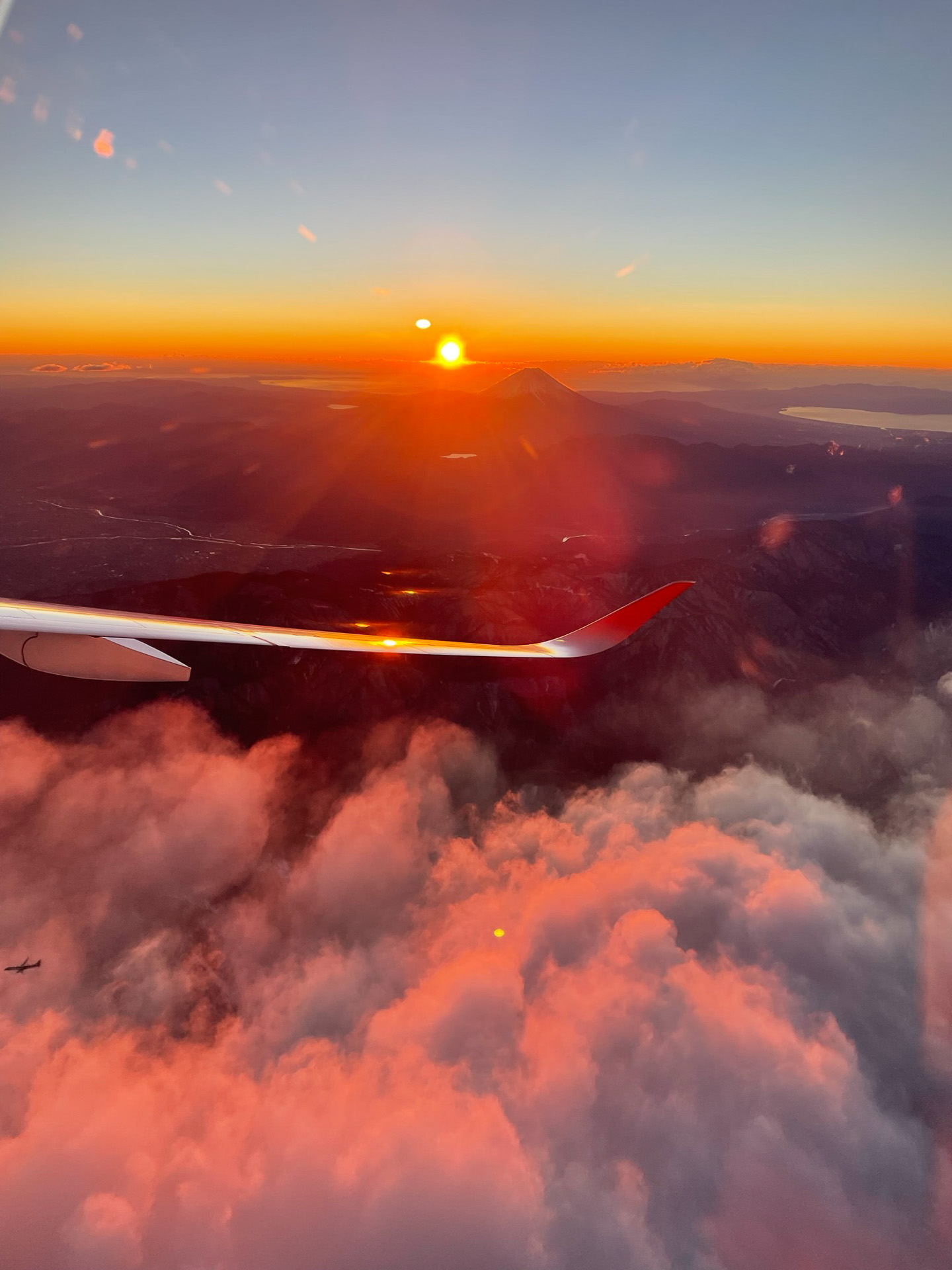 絶対見える初日の出 飛行機に乗って上空で朝日と富士山を拝む 初日の出フライト のススメ トラベル Watch