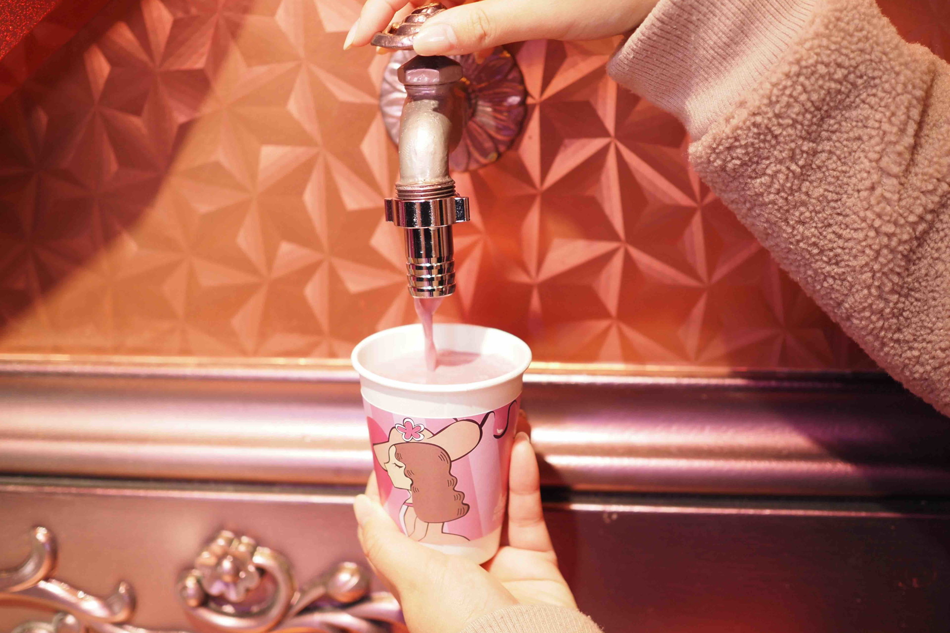 長崎ハウステンボス「チョコレートフェスティバル」開催中。ルビー