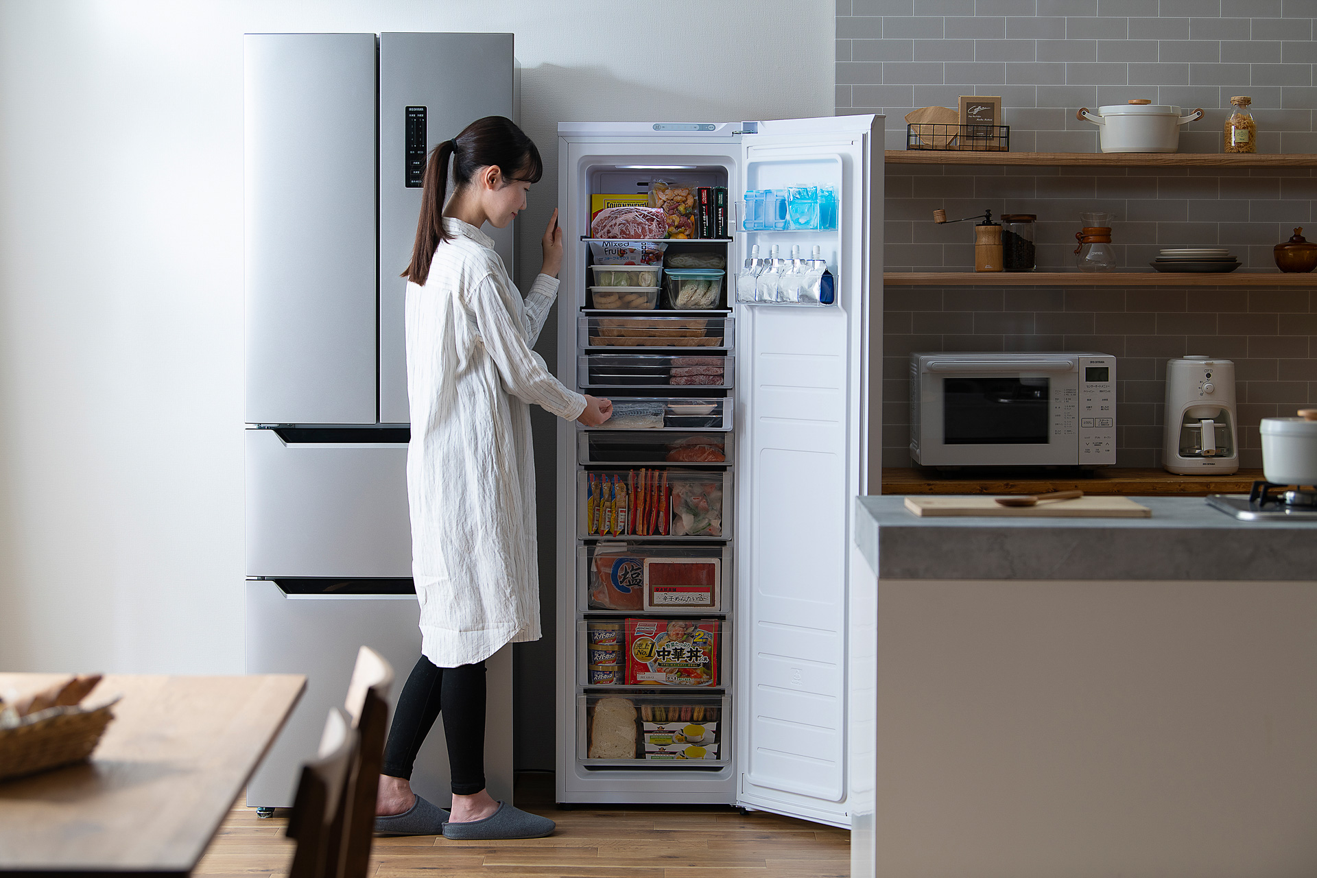 アイリスオーヤマ、セカンド冷凍庫向けの195Lモデル。スリムな幅47.5cm 