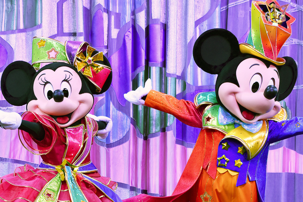 40周年ミニー　オーダー衣装 東京ディズニーリゾート40周年、初日セレモニー！ 「永遠に完成する