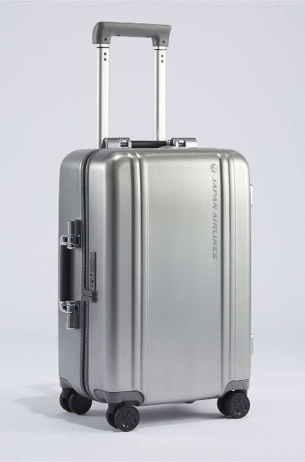 JAL×ゼロハリのコラボスーツケース。3カラー展開、Wネームタグ付き