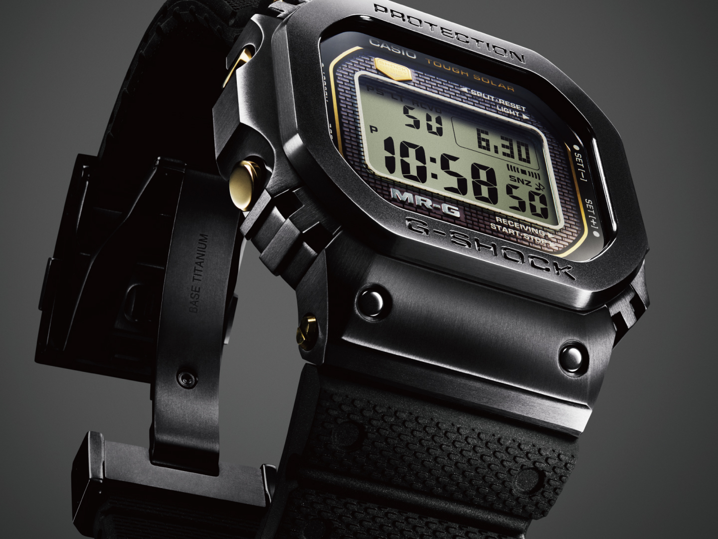 G-SHOCK、最上位シリーズ「MRG-B5000R」は耐久性のあるデュラソフト