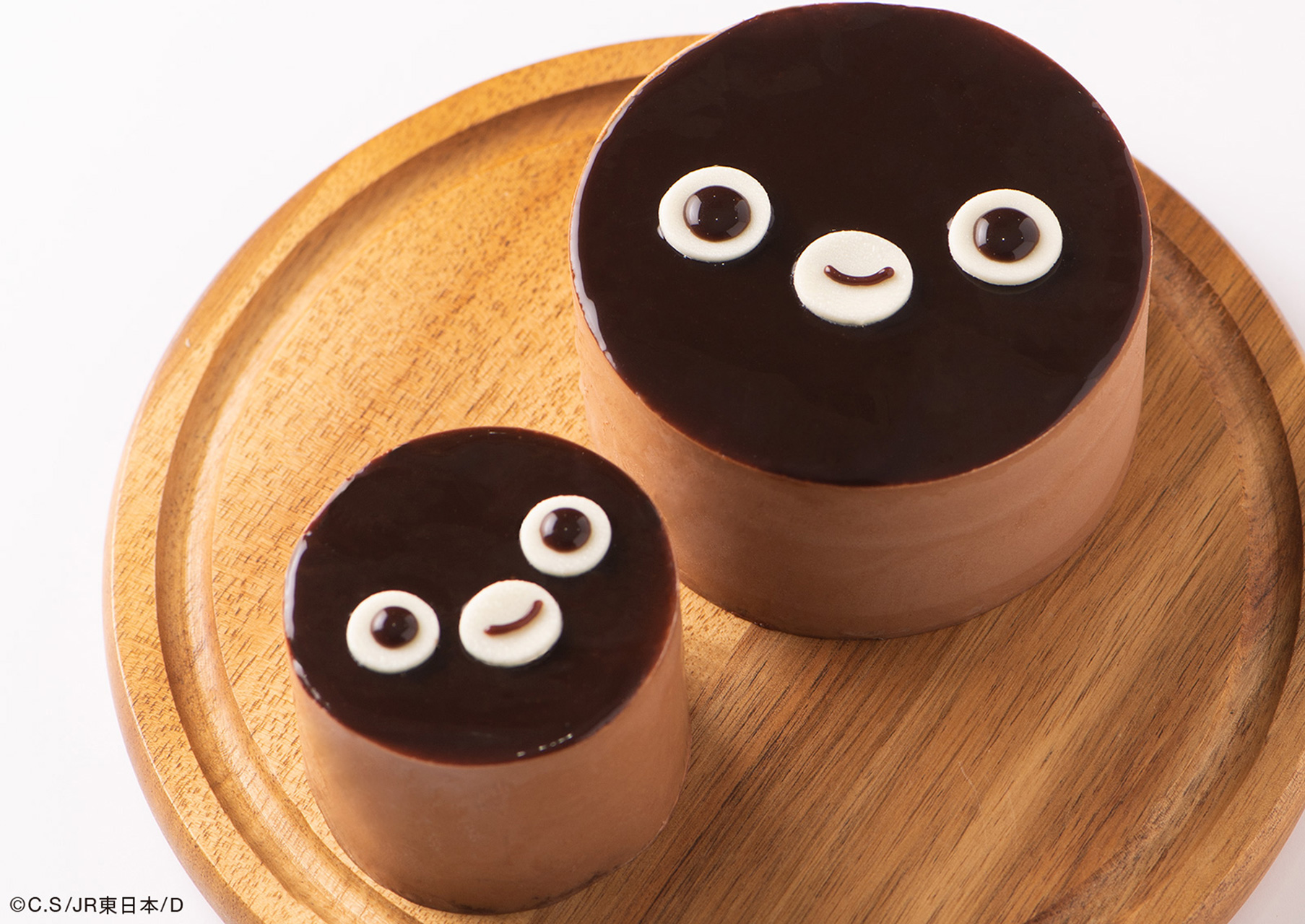 エキュート品川限定で「Suicaのペンギン」チョコムースケーキ発売