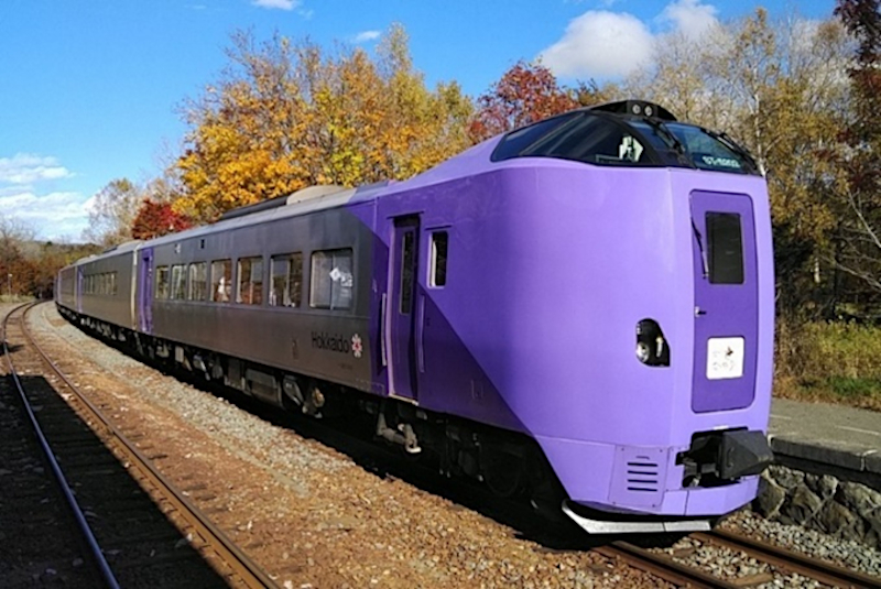 JAL客室乗務員と貸切列車「ひとめぐり号」で巡る秋の北海道ツアー、4泊