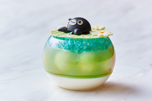 ひょっこり顔出す「Suicaのペンギン」メロンゼリー。ホテル