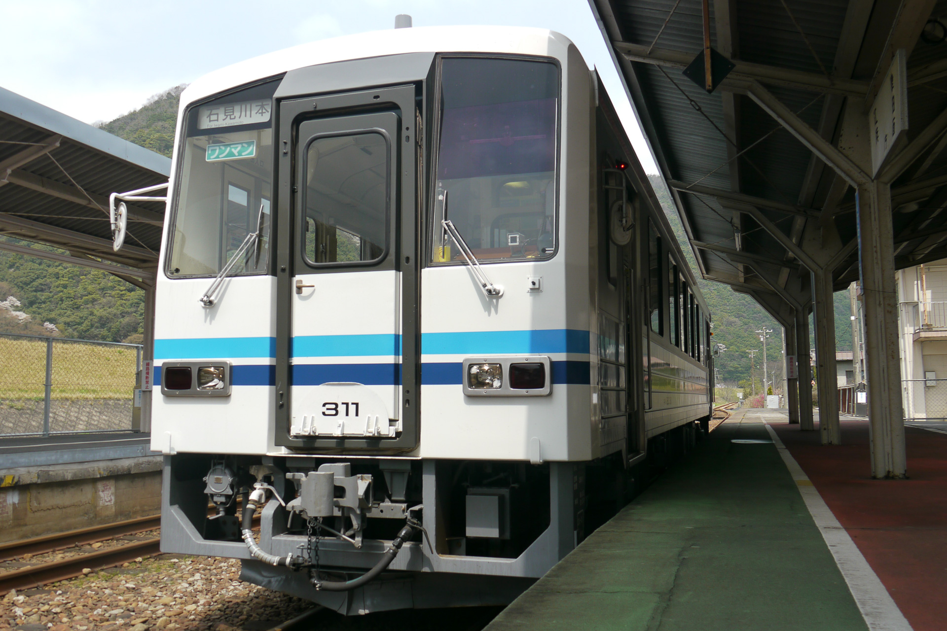 青春18きっぷ、いずれ消えゆく？ 存続が心配なこれだけの理由