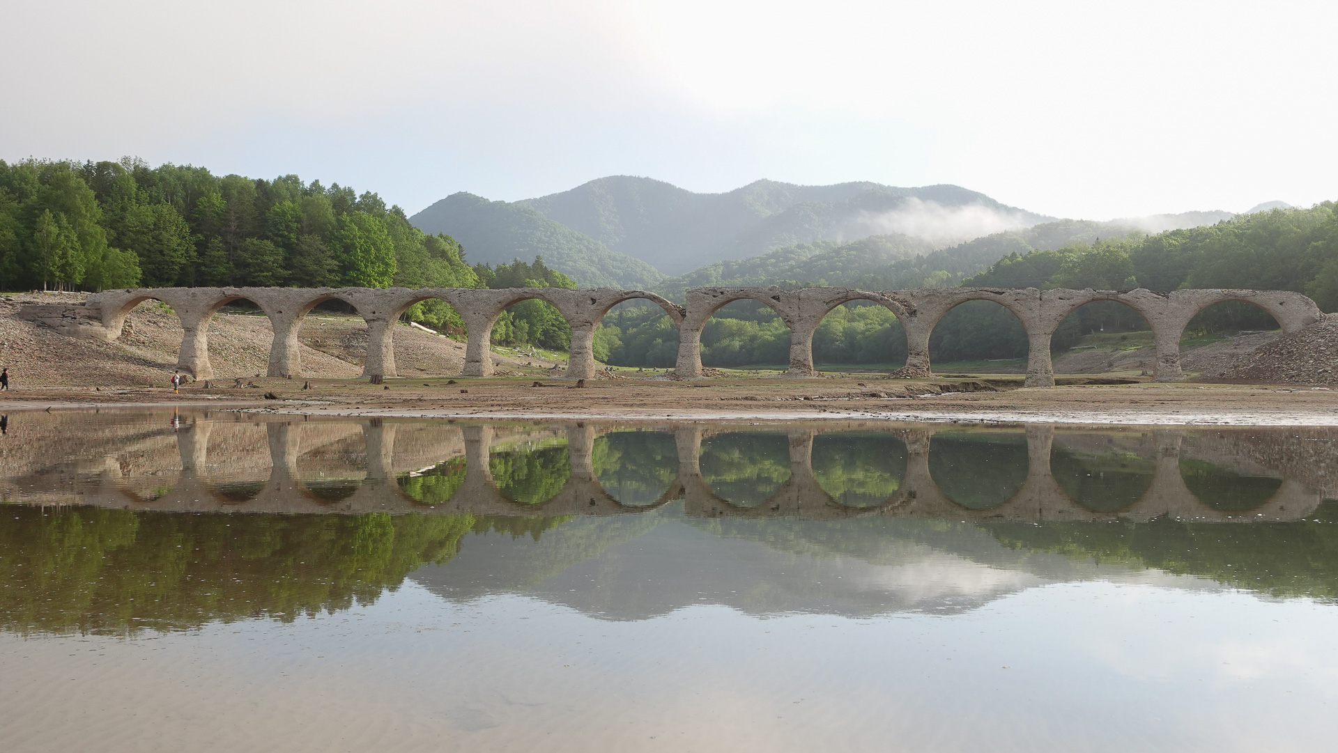 カットレールめがね橋