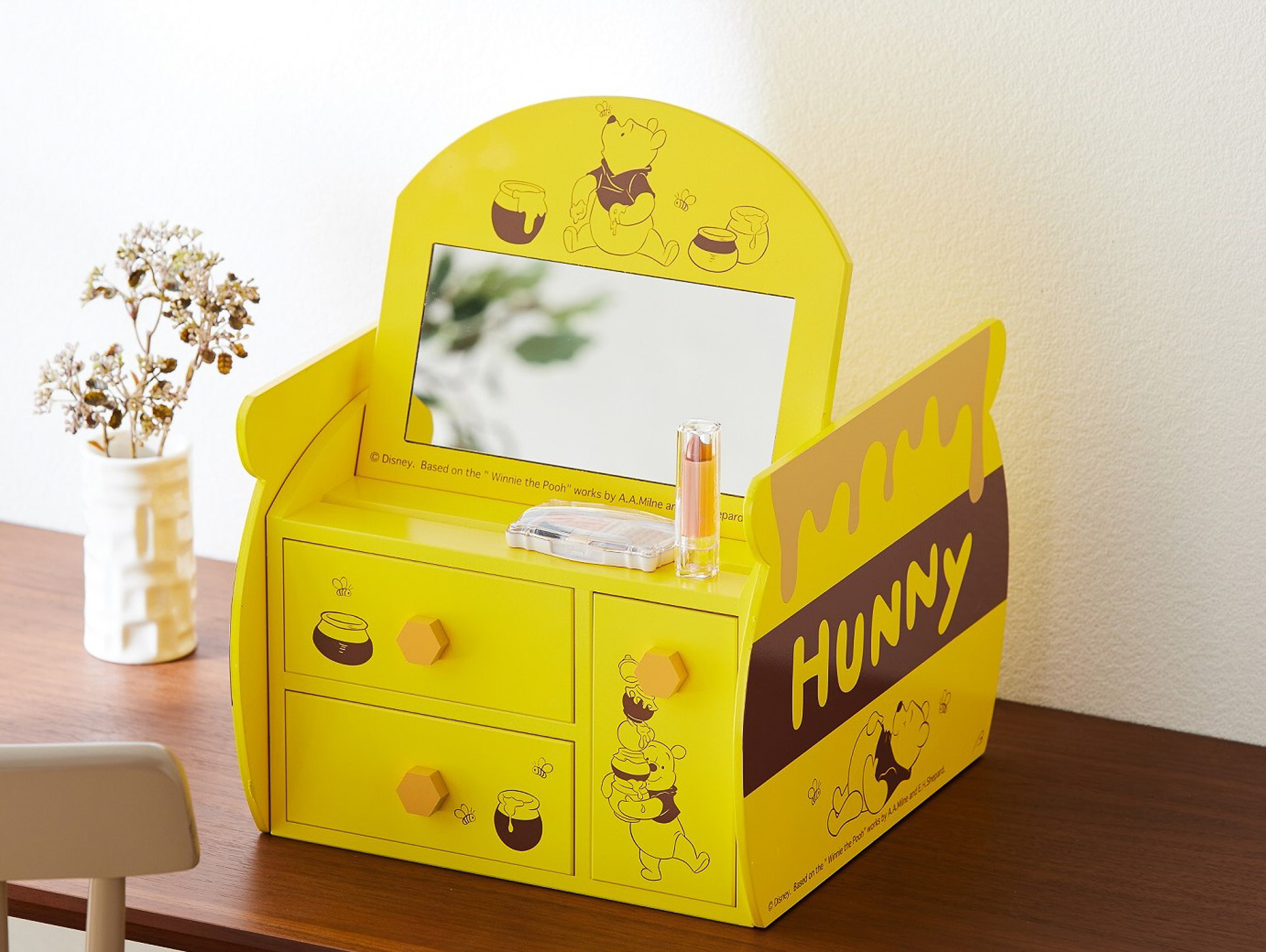 今年も“プー活”に大忙し！ ベルメゾンから「はちみつの日」記念のくま