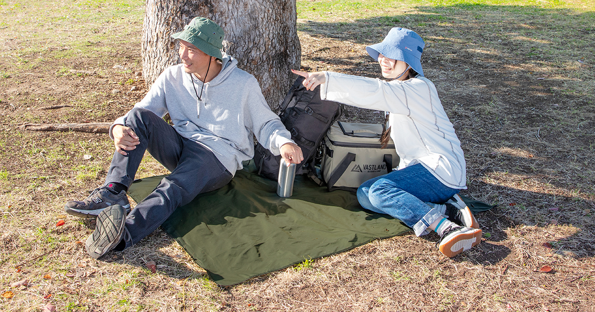 VASTLAND、携帯できる「軽量コンパクトレジャーシート」。Sサイズ130g