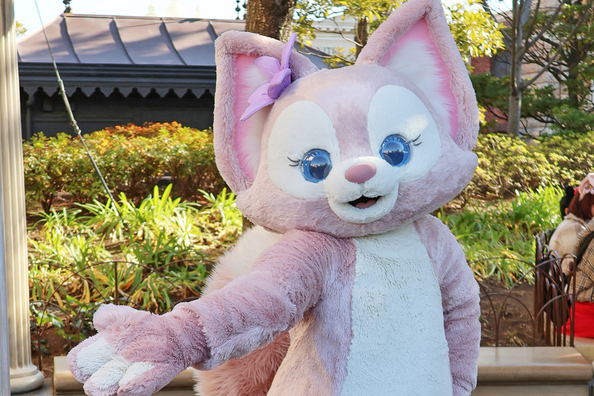 東京ディズニーシー、リーナ・ベルらのグリーティングで整理券配布