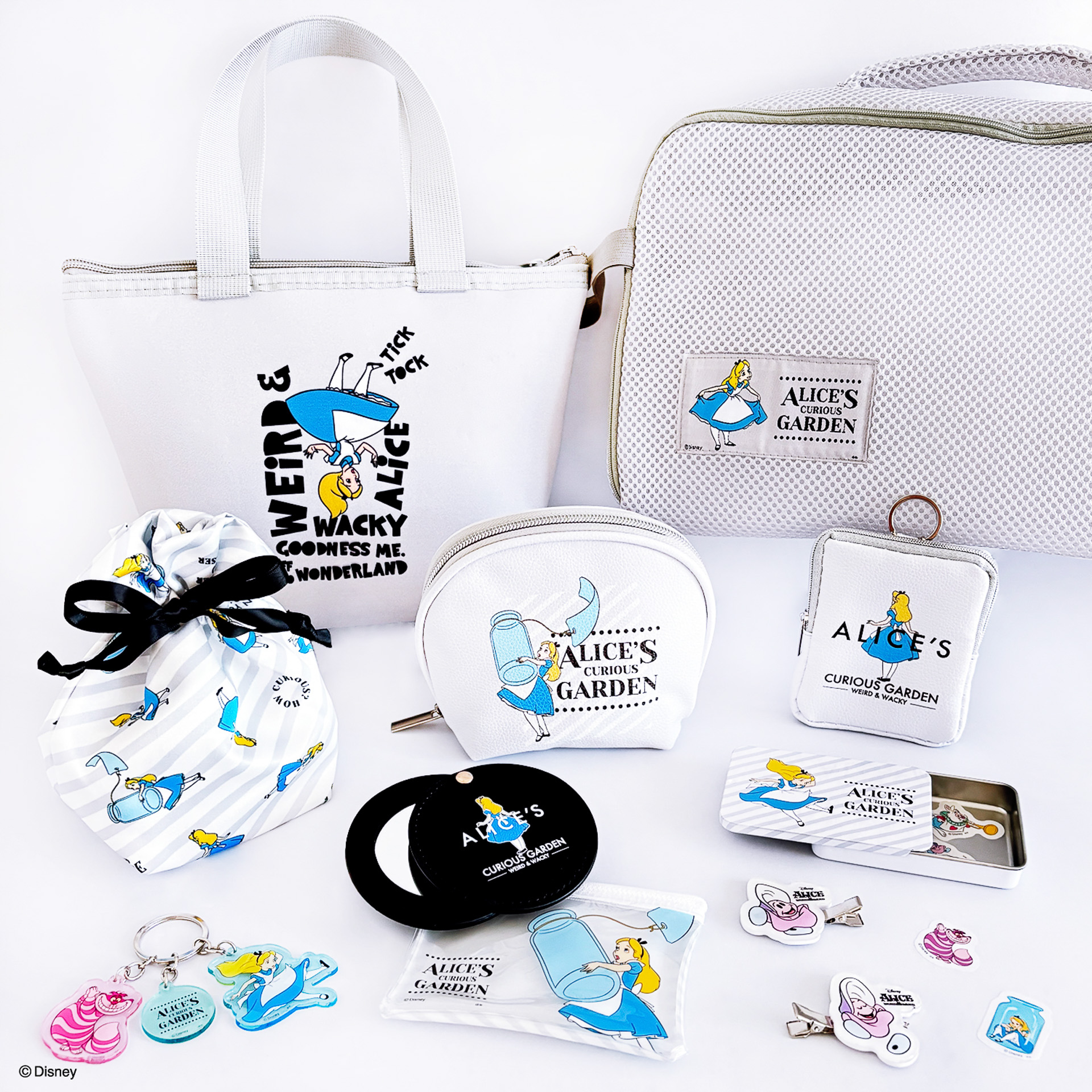 キャンドゥから「ふしぎの国のアリス」トラベルグッズ。アイマスクや