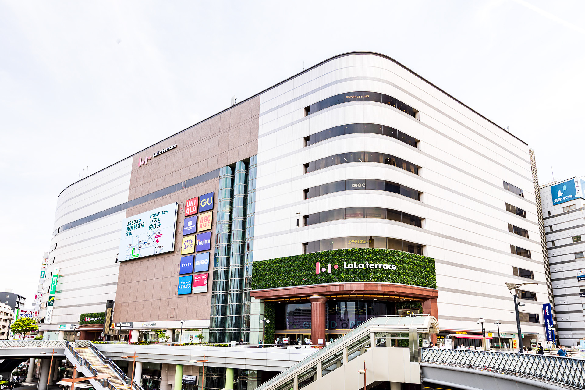 本日開業、川口駅直結「ららテラス川口」の全フロアを大量写真で紹介！ 大時計などそごう川口の面影も - トラベル Watch