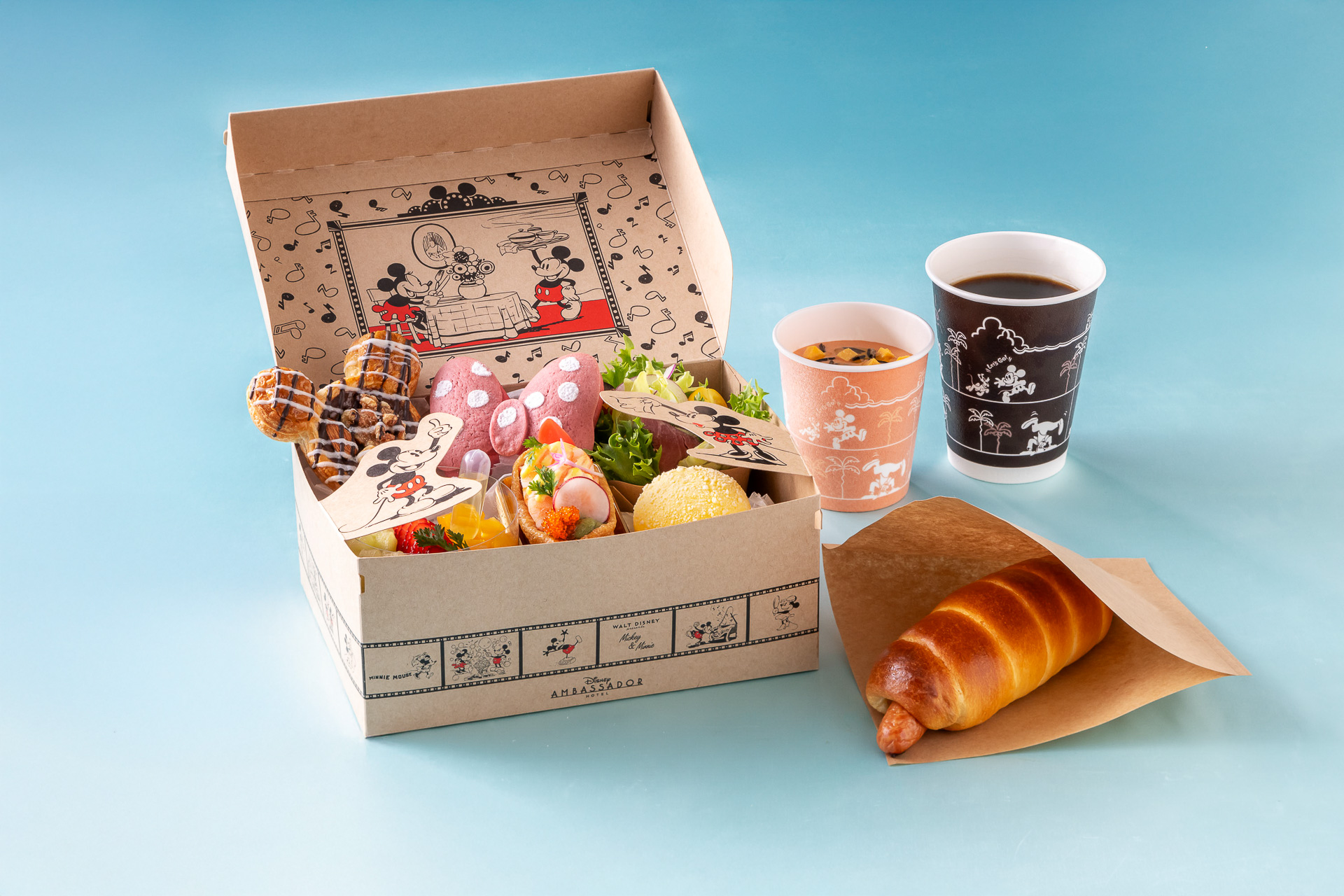 ディズニーアンバサダーホテル、パンをぎっしり詰めた朝食ボックス