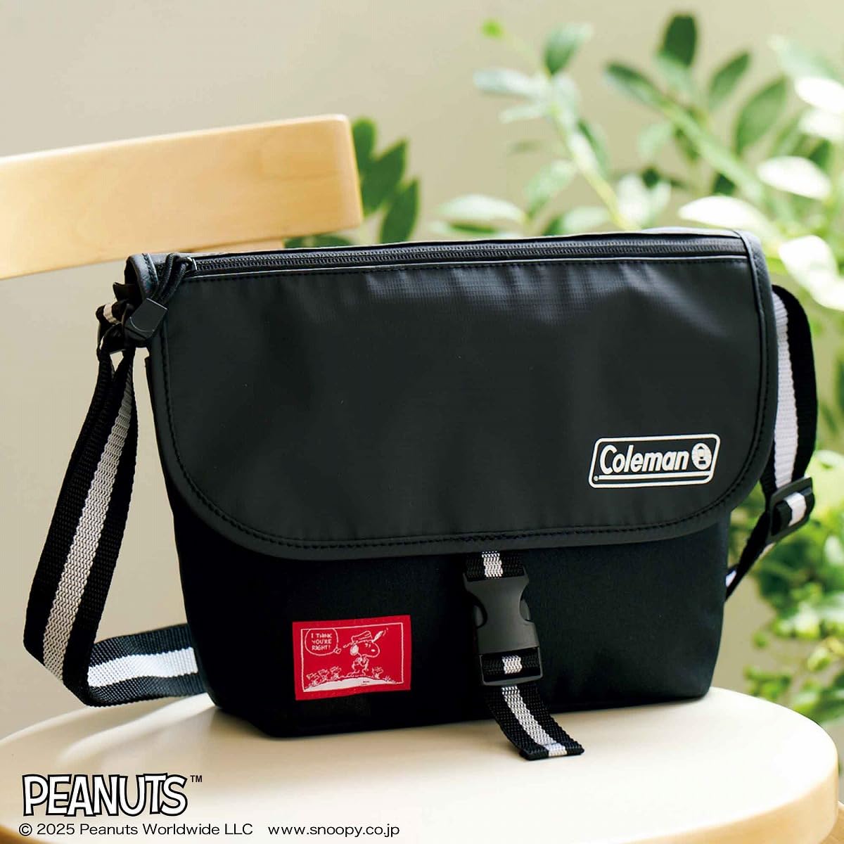 コールマン×スヌーピーのメッセンジャーバッグが付録！ リンネル10月号