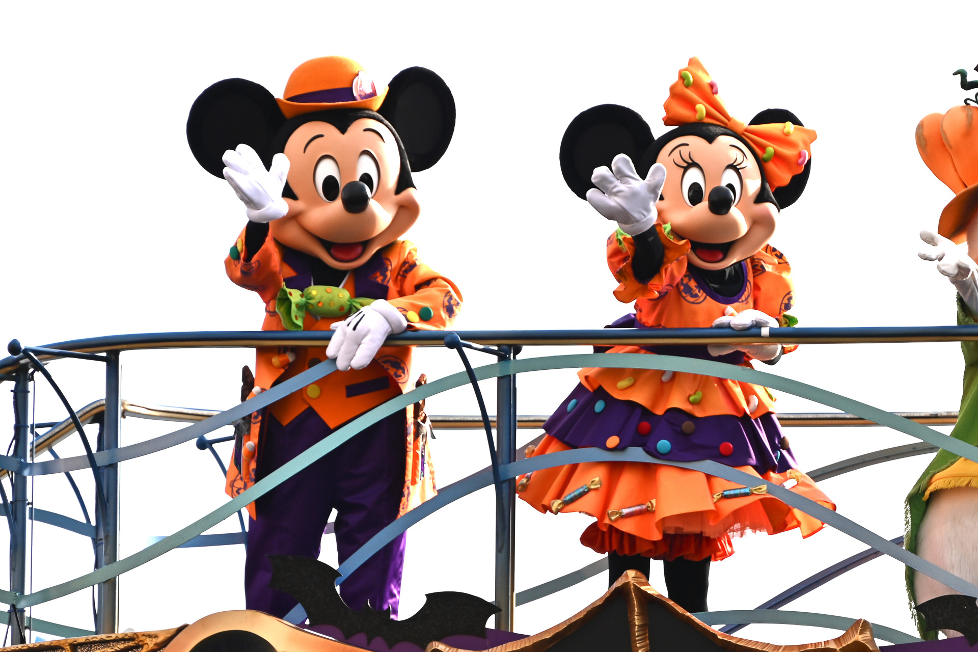 東京ディズニーシーで明日からスタート！ ミキミニ、ダッフィーと