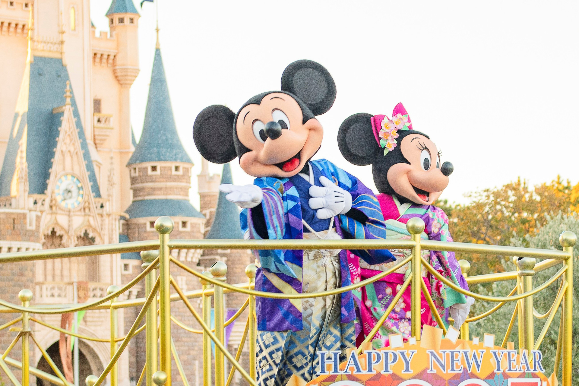 ディズニーのお正月詳細公開！ 限定パレードに2026年新春くじ、お雑煮