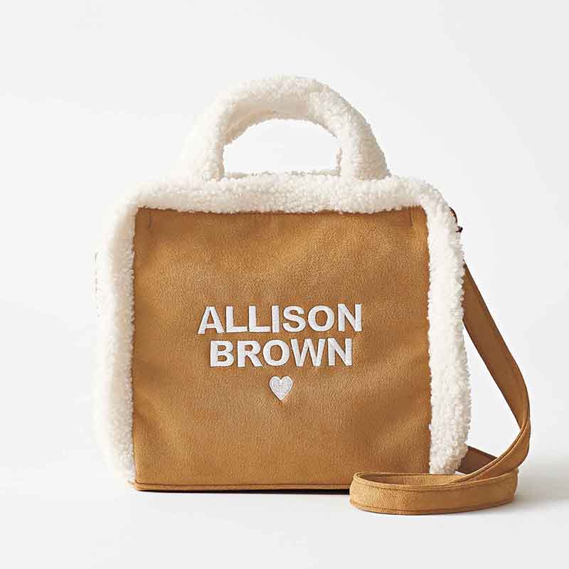 紗栄子が手掛ける「ALLISON BROWN」ボアポシェット付録！ 本日発売の