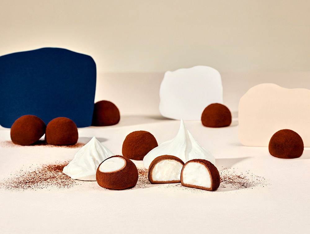 【かずよ】名古屋限定品 スノーチーズ とりゅふ 北海道の冬季限定ブランド「SNOWS」が羽田1タミに初出店。生クリームを