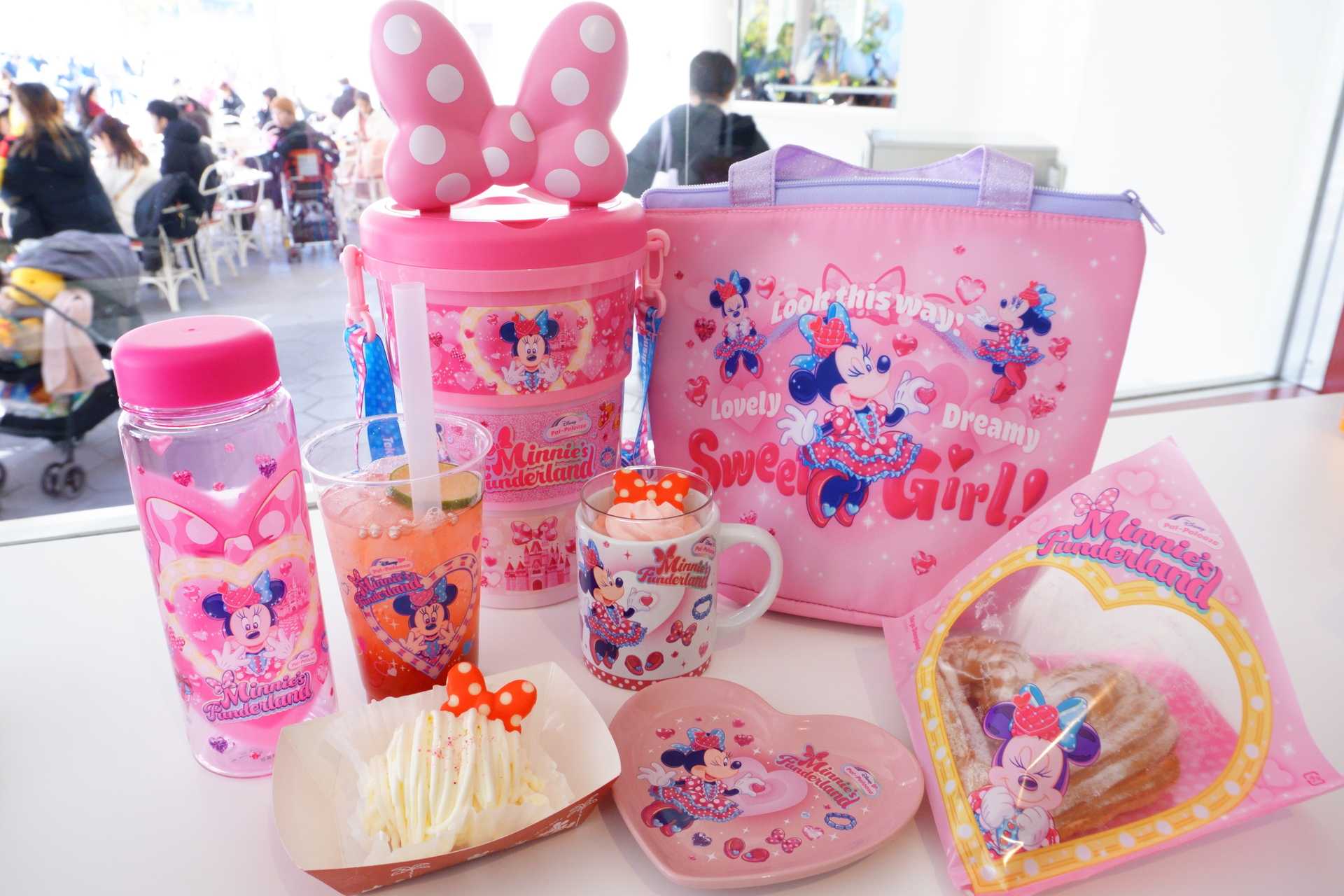 パルパルーザ　ミニー　スーベニア　6点セット ミニーのファンダーランド」スーベニア付きメニューを大人買い