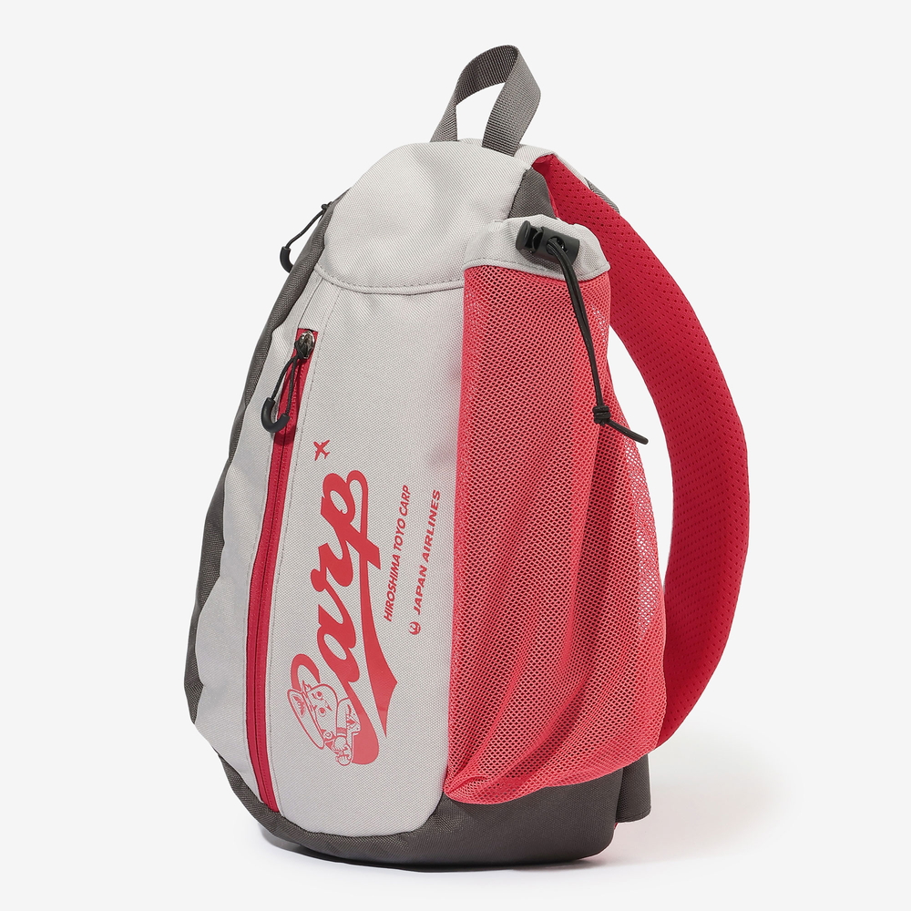 JAL×広島東洋カープ、客室乗務員お勧めの観戦・遠征を快適にするバッグ