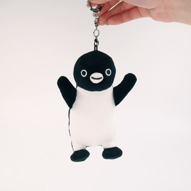 手がほっぺにピタッとくっつく「Suicaのペンギン ほっぺマスコット