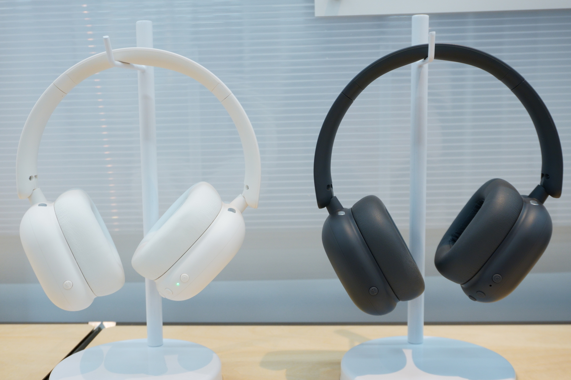 バカルディ ワイヤレスヘッドホン（非売品） 無印良品、ワイヤレスヘッドホン発売決定。ノイキャン付き6900円