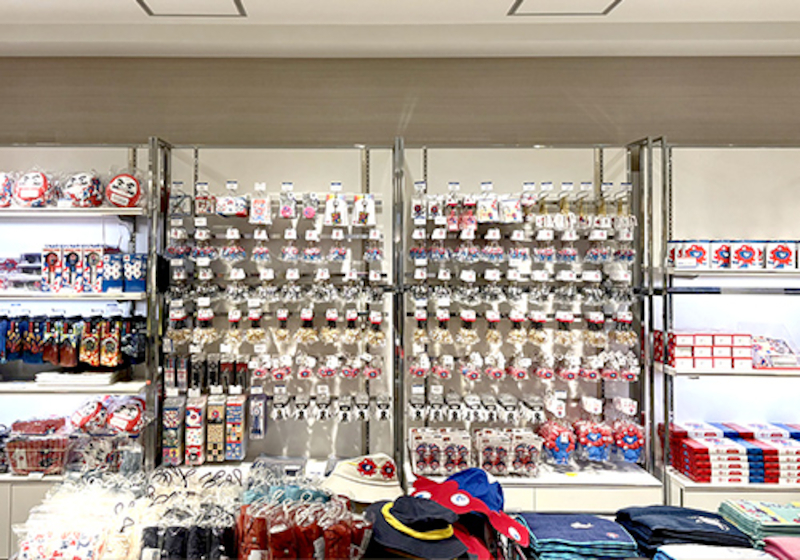 大丸梅田店でミャクミャクグッズが買える! 本日からストア営業再開。ぬいぐるみ・サンリオコラボは入荷予定なし - トラベル Watch