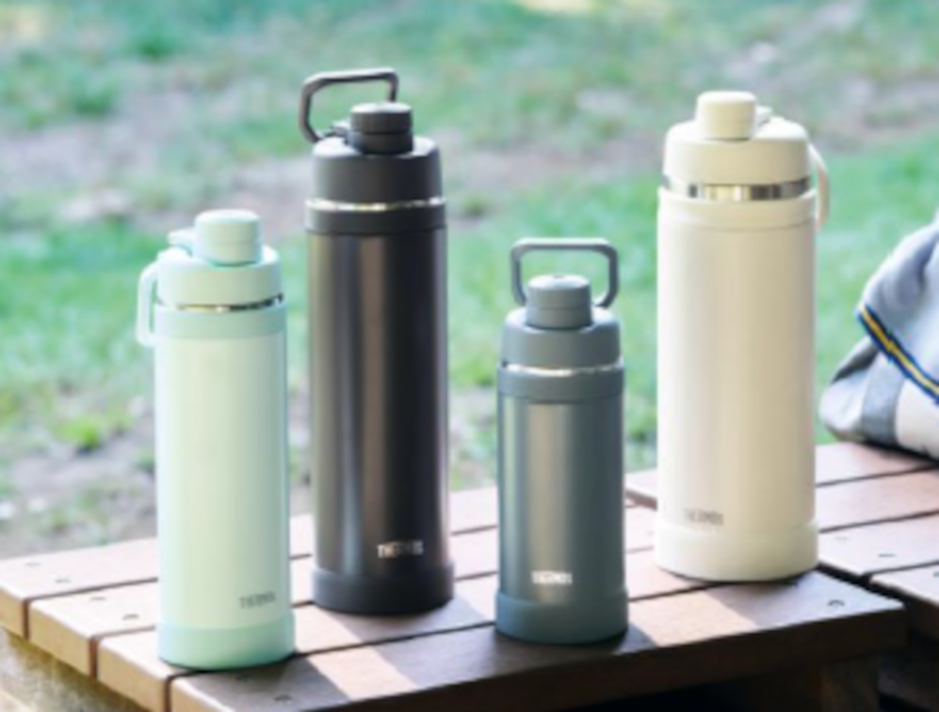 サーモス、「真空断熱スポーツボトル」に大容量2.0L。新色ペールミント