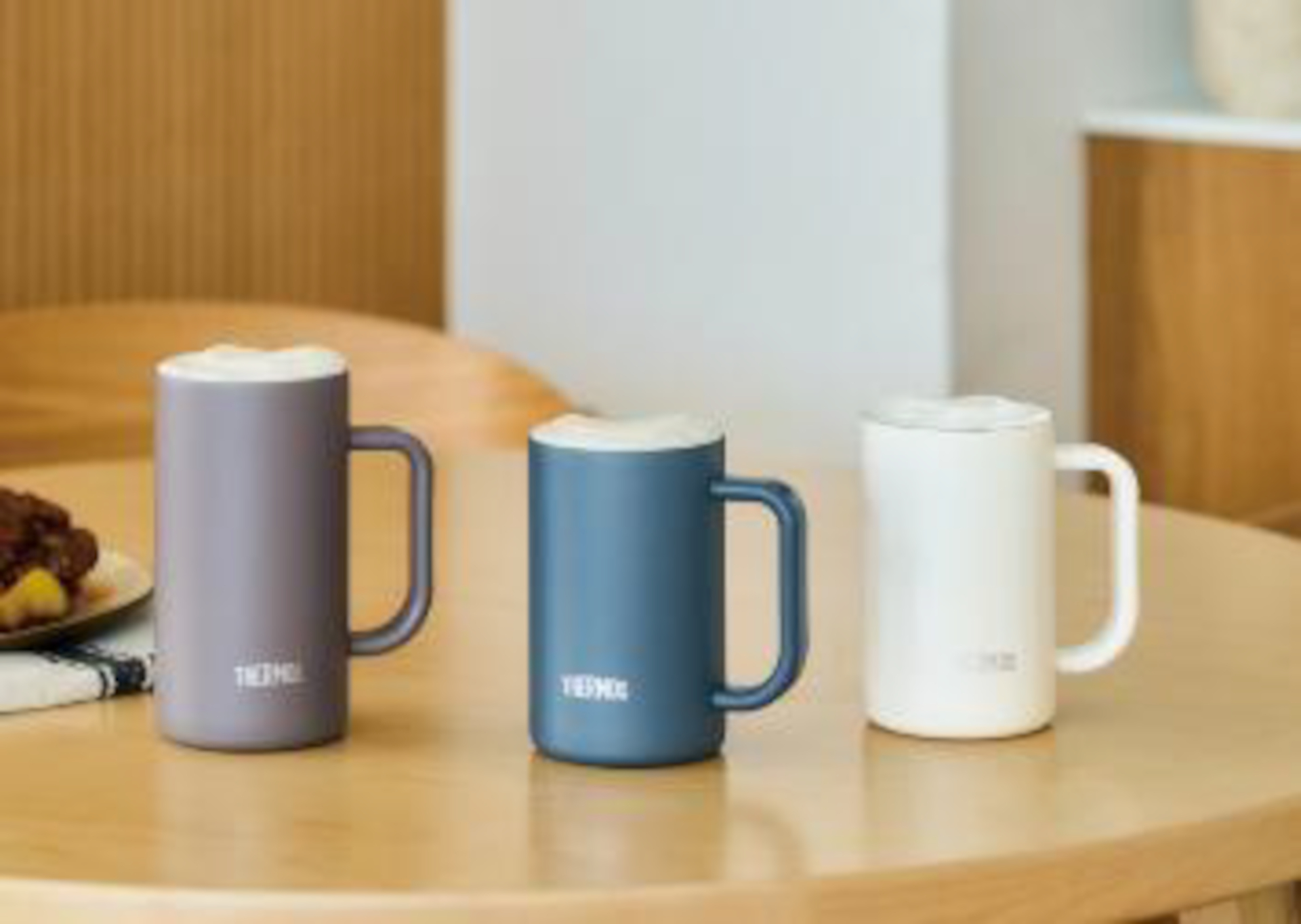 サーモス、「真空断熱ジョッキ」に新色マットカラー。大容量600/720mL