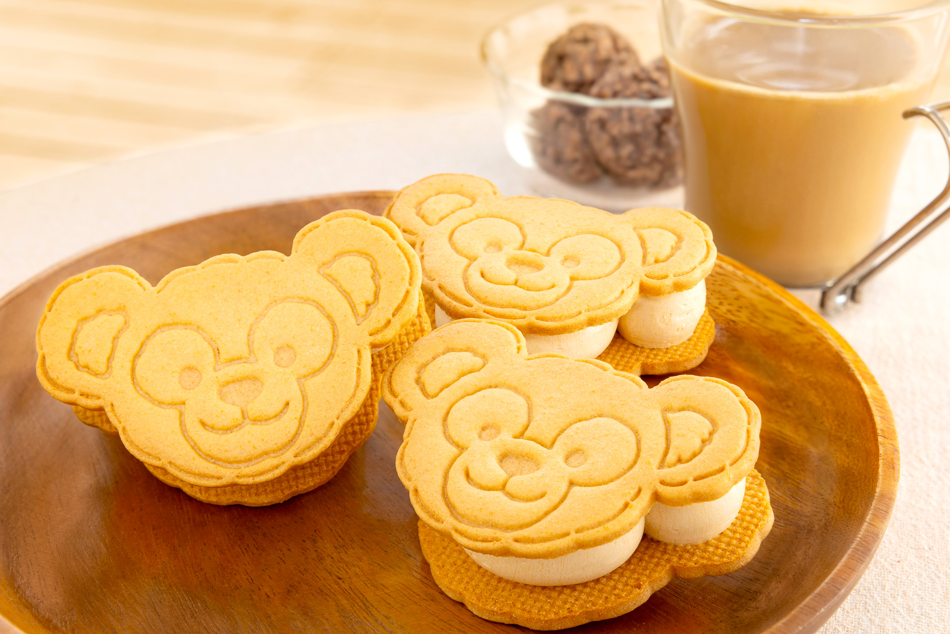 東京ディズニーシーの人気スイーツ「ダッフィークッキーサンド」が