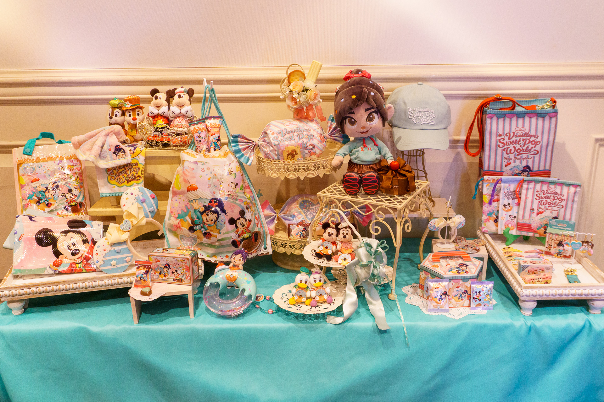 ディズニー「ヴァネロペ」3～4月新発売グッズ展示を見てきた