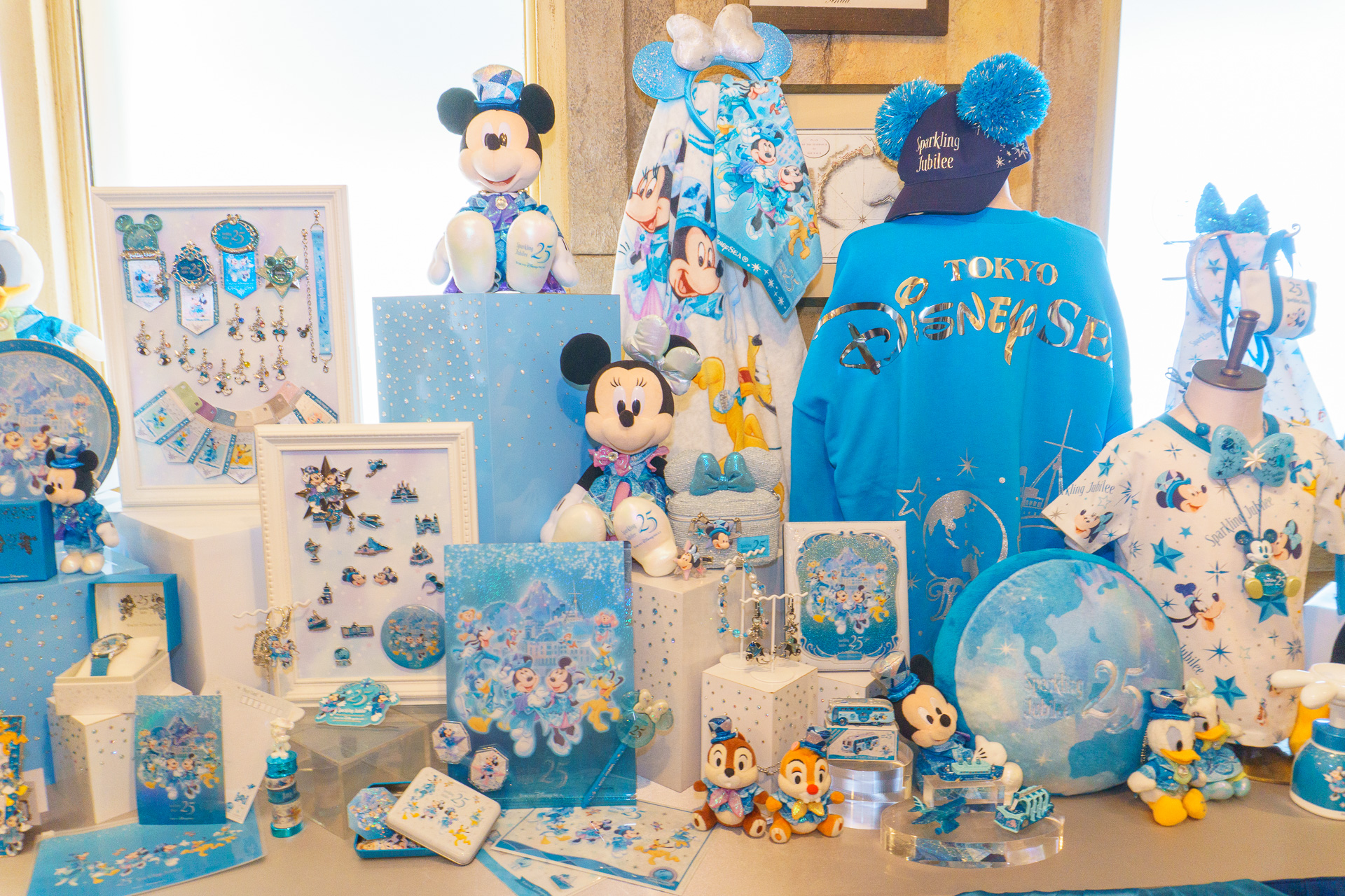 ディズニーシー25周年記念グッズ展示を見てきた！ カチューシャ