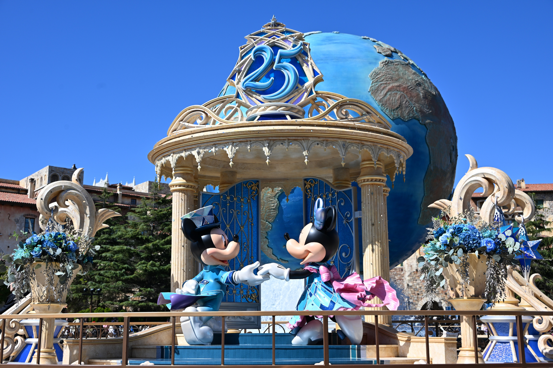 東京ディズニーシー25周年をもっと楽しみたい！ 限定ステッカー配布に
