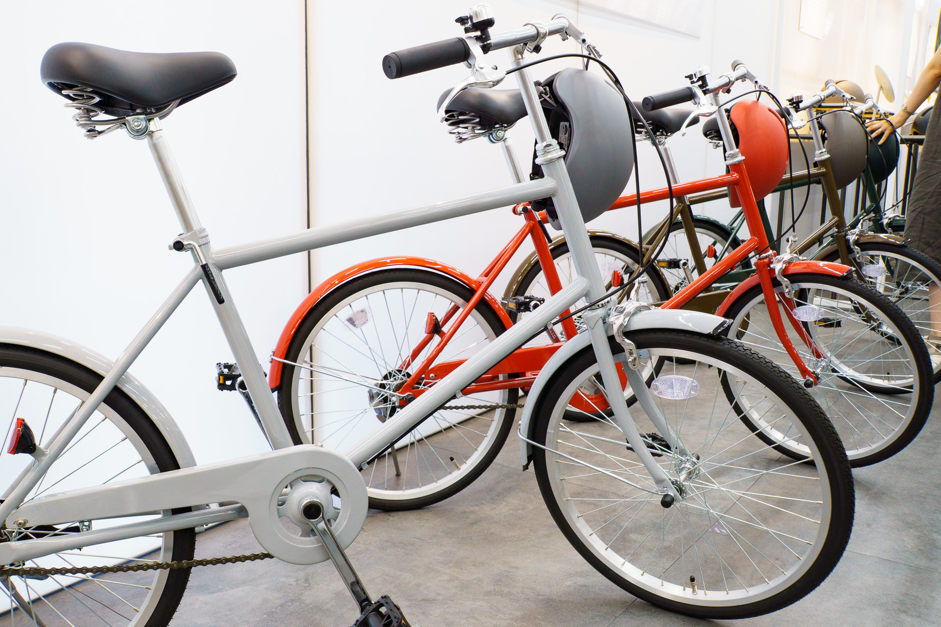 無印良品、前髪にあたらず蒸れにくい「自転車ヘルメット」。ミニマムな