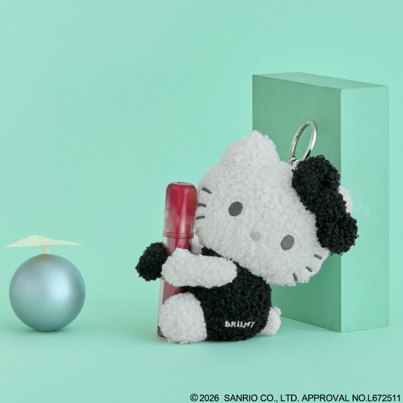 宝島社「BRILMY」とハローキティが第5弾コラボ。リップを抱っこできる
